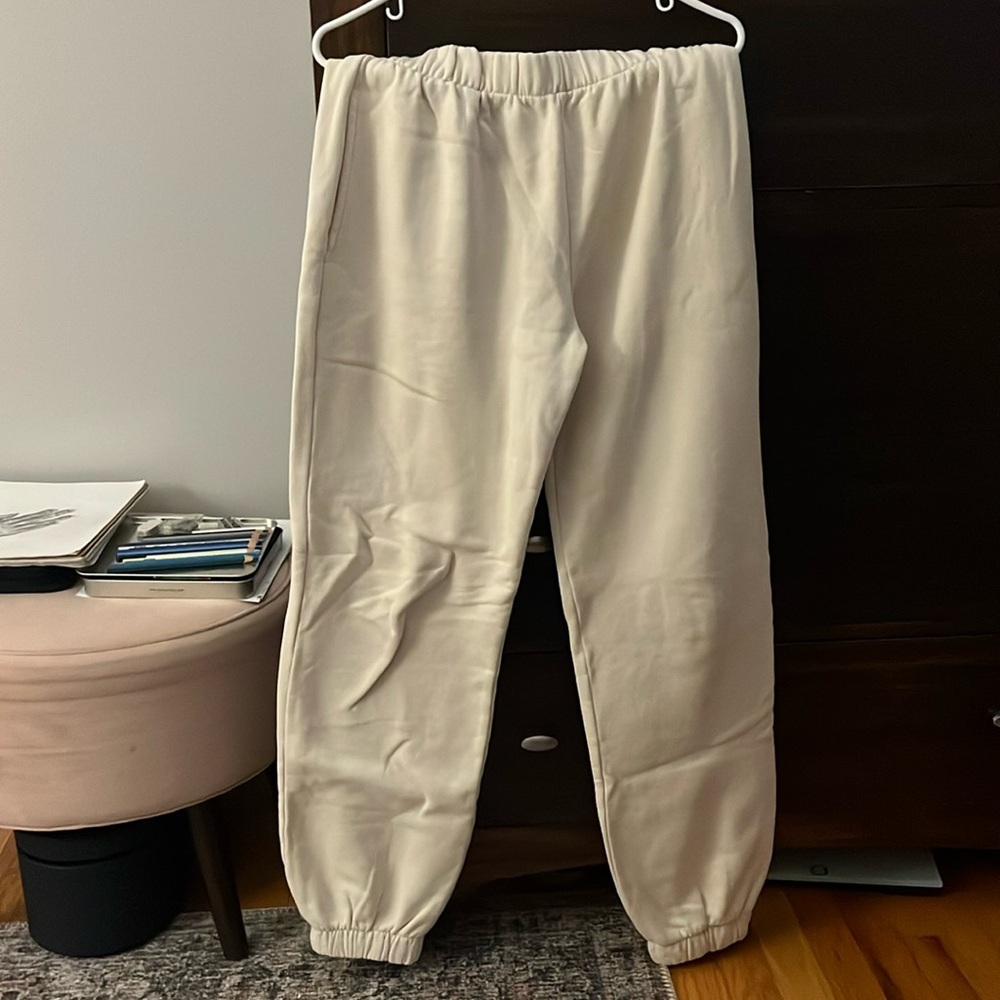 Never worn Brandy Melville sweatpants